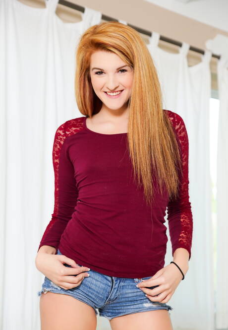 Only Teen Blowjobs are pleased to offer you a free pics featuring Miranda Mills and Anthony Rosano in handjob xxx scene