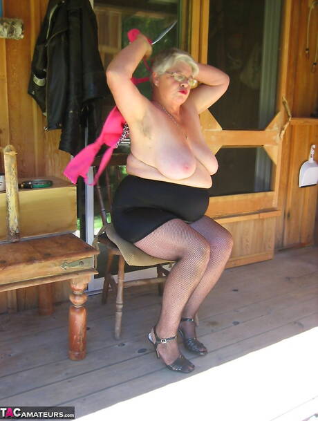 TAC Amateurs invite you to explore free xxx photos featuring Girdle Goddess xxx gallery 268770